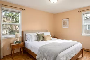 739 N 165th St, Shoreline, WA 98133 - Photo 12