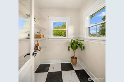 2001 Rainier Avenue, Everett, WA 98201 - Photo 8