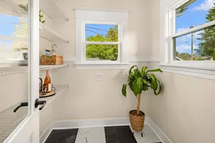 2001 Rainier Ave, Everett, WA 98201 - Photo 8
