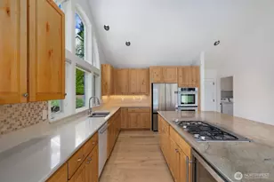 1642 204th Ave NE, Sammamish, WA 98074 - Photo 10