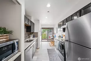 1902 S Bridgeport Way W, University Place, WA 98466 - Photo 12