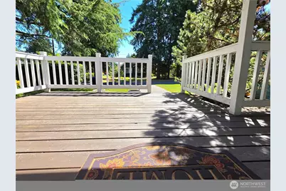 10002 Oak Lane SW, Lakewood, WA 98499 - Photo 4