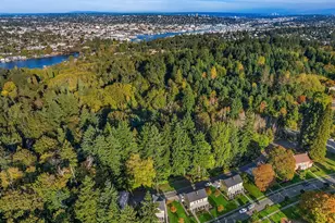 4422 Montana Circle W, Seattle, WA 98199 - Photo 30