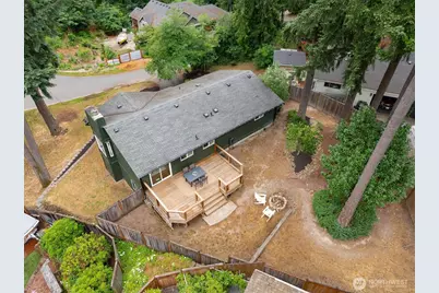 18403 77th Street E, Bonney Lake, WA 98391 - Photo 32