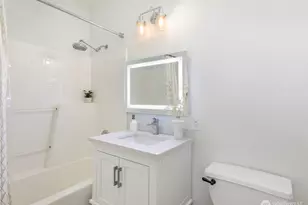 13000 Admiralty Way, Everett, WA 98204 - Photo 6