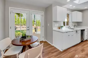 14004 SE 20th St, Bellevue, WA 98007 - Photo 12