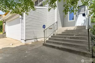 9211 S J St, Tacoma, WA 98444 - Photo 2