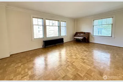 1017 Minor Avenue #702, Seattle, WA 98104 - Photo 10