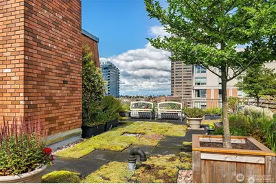 1017 Minor Avenue #702, Seattle, WA 98104 - Photo 22