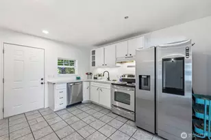 11209 Riviera Dr, Anderson Island, WA 98303 - Photo 12