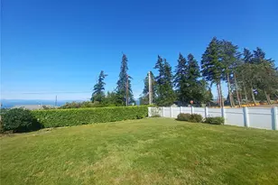 317 Teresa St, Camano Island, WA 98282 - Photo 26