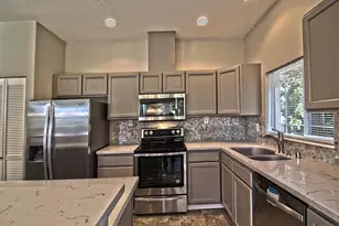 10025 9th Ave W, Everett, WA 98204 - Photo 8