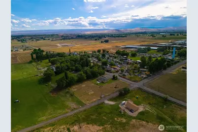 1811 Beam Road, Granger, WA 98932 - Photo 16
