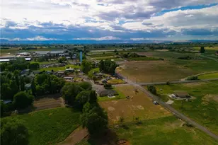 1811 Beam Rd, Granger, WA 98932 - Photo 18