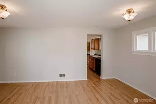 2220 Summit Ave, Everett, WA 98201 - Photo 4
