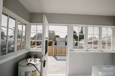 2218 Summit Avenue, Everett, WA 98201 - Photo 24