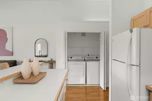 2432 Dexter Ave N, Seattle, WA 98109 - Photo 8