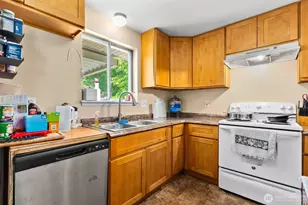 1624 Hume St S, Tacoma, WA 98444 - Photo 8