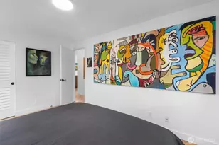 2400 E Howell St, Seattle, WA 98122 - Photo 18