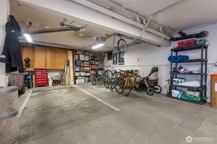 2400 E Howell St, Seattle, WA 98122 - Photo 36