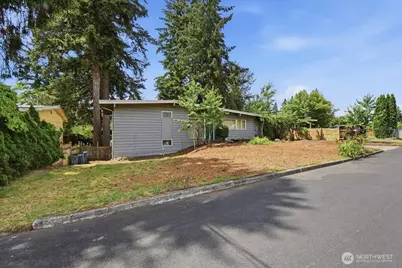 1511 143rd Avenue SE, Bellevue, WA 98007 - Photo 2