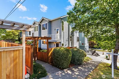 2400 W Boston Street, Seattle, WA 98199 - Photo 32