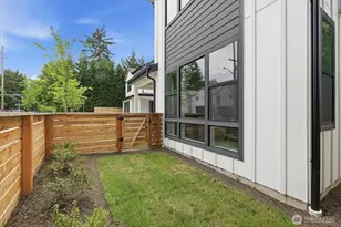 12426 NE 90th St, Kirkland, WA 98033 - Photo 4