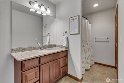 10908 177th Avenue Ct E, Bonney Lake, WA 98391 - Photo 34