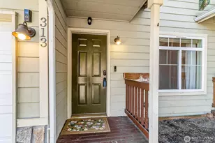 313 10th St, Snohomish, WA 98290 - Photo 2