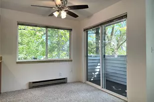 555 N 105th St, Seattle, WA 98133 - Photo 4