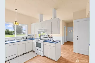 17734 McLean Road, Mount Vernon, WA 98233 - Photo 12