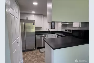 4800 200th Street SW #E201, Lynnwood, WA 98036 - Photo 8