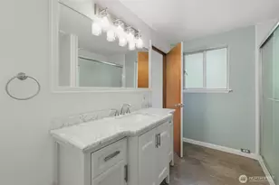 712 NE 198th St, Shoreline, WA 98155 - Photo 24
