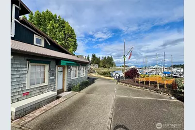141 Parfitt Way SW #A6, Bainbridge Island, WA 98110 - Photo 6