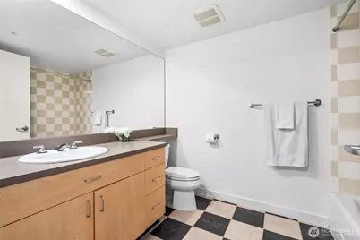 1100 106th Avenue NE #609, Bellevue, WA 98004 - Photo 8