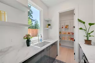24225 SE 26th Pl, Sammamish, WA 98075 - Photo 10