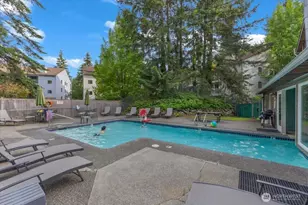 823 N 161st Pl, Shoreline, WA 98133 - Photo 24
