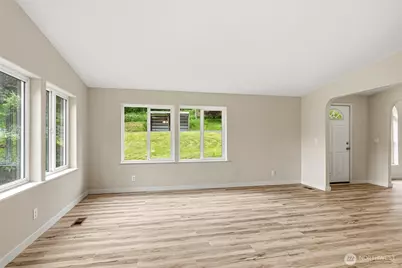 221 Parker Pl, Kelso, WA 98611 - Photo 12