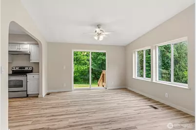 221 Parker Pl, Kelso, WA 98611 - Photo 14