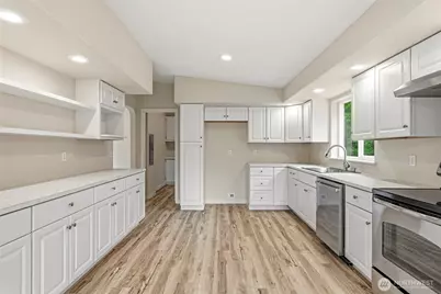 221 Parker Pl, Kelso, WA 98611 - Photo 16