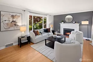 4015 NE 58th St, Seattle, WA 98105 - Photo 4