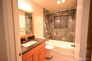 1006 N 43rd St, Seattle, WA 98103 - Photo 8