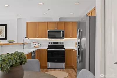 11920 98th Avenue NE #211, Kirkland, WA 98034 - Photo 14
