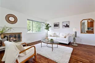 10417 NE 142nd St, Kirkland, WA 98034 - Photo 2