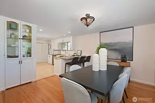 9515 Linden Ave N, Seattle, WA 98103 - Photo 10