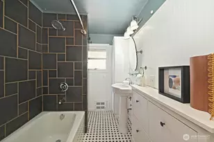 9515 Linden Ave N, Seattle, WA 98103 - Photo 24