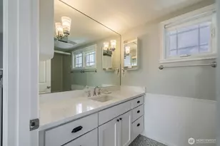 1210 E Shelby St, Seattle, WA 98102 - Photo 22