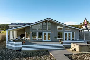 333 Keystone Ave, Coupeville, WA 98239 - Photo 1