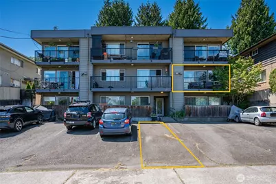 4219 Whitman Avenue N #4, Seattle, WA 98103 - Photo 2