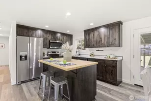 11925 36th Dr NE, Marysville, WA 98271 - Photo 8